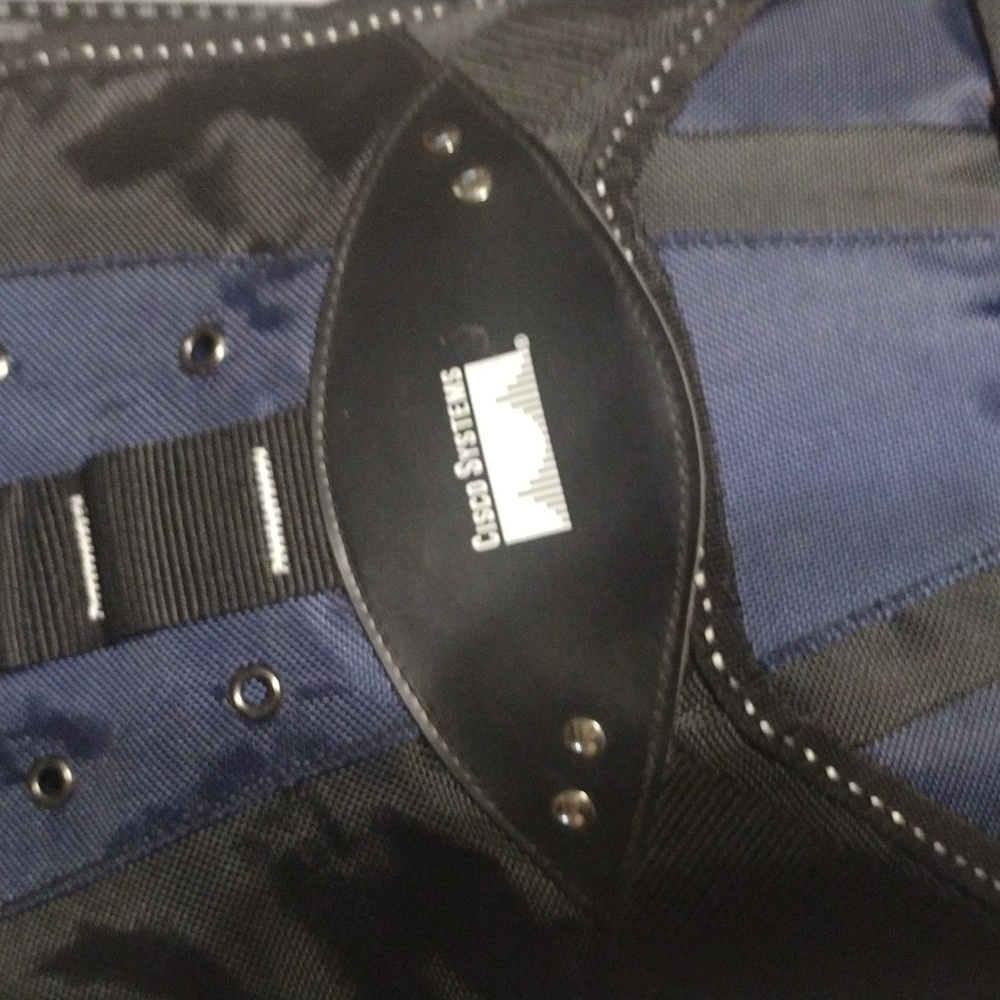 Cisco systems backpack - Picture 5 of 11